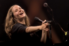 Hania RANI en concert pour les nuits secrètes à Aulnoye-Aymeries, été 2023